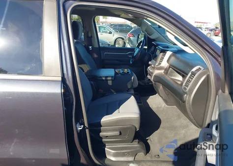 2020 Ram 1500 Big Horn 4X2 5'7 Box z USA, uszkodzony, nr VIN 1C6RREFG3LN124177